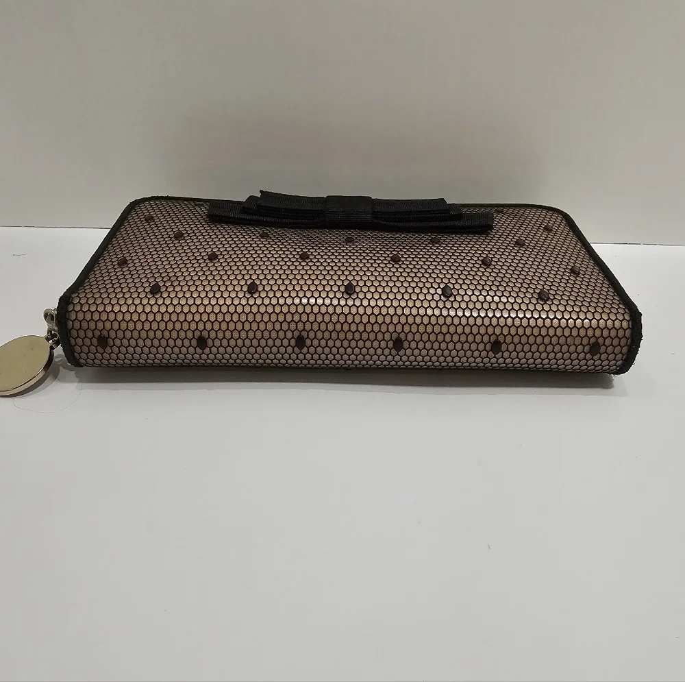 Valentino Nude and Black Bow Zip-Around Wallet - Picture 16 of 16